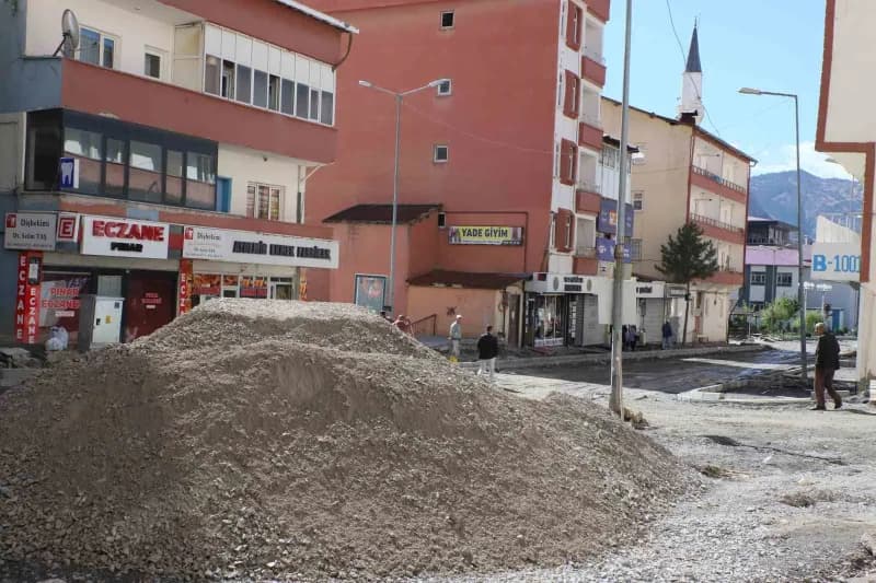 Hakkari’de KPSS Ön Lisans sınavı için inşaat ve altyapı çalışmalarının durdurulduğu sınav merkezi çevresi