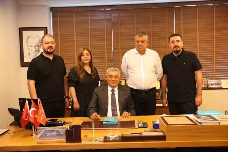 Gaziantepli Sanayici Halil Tepe, ilham verici başarı öyküsünü kitaplaştırdı