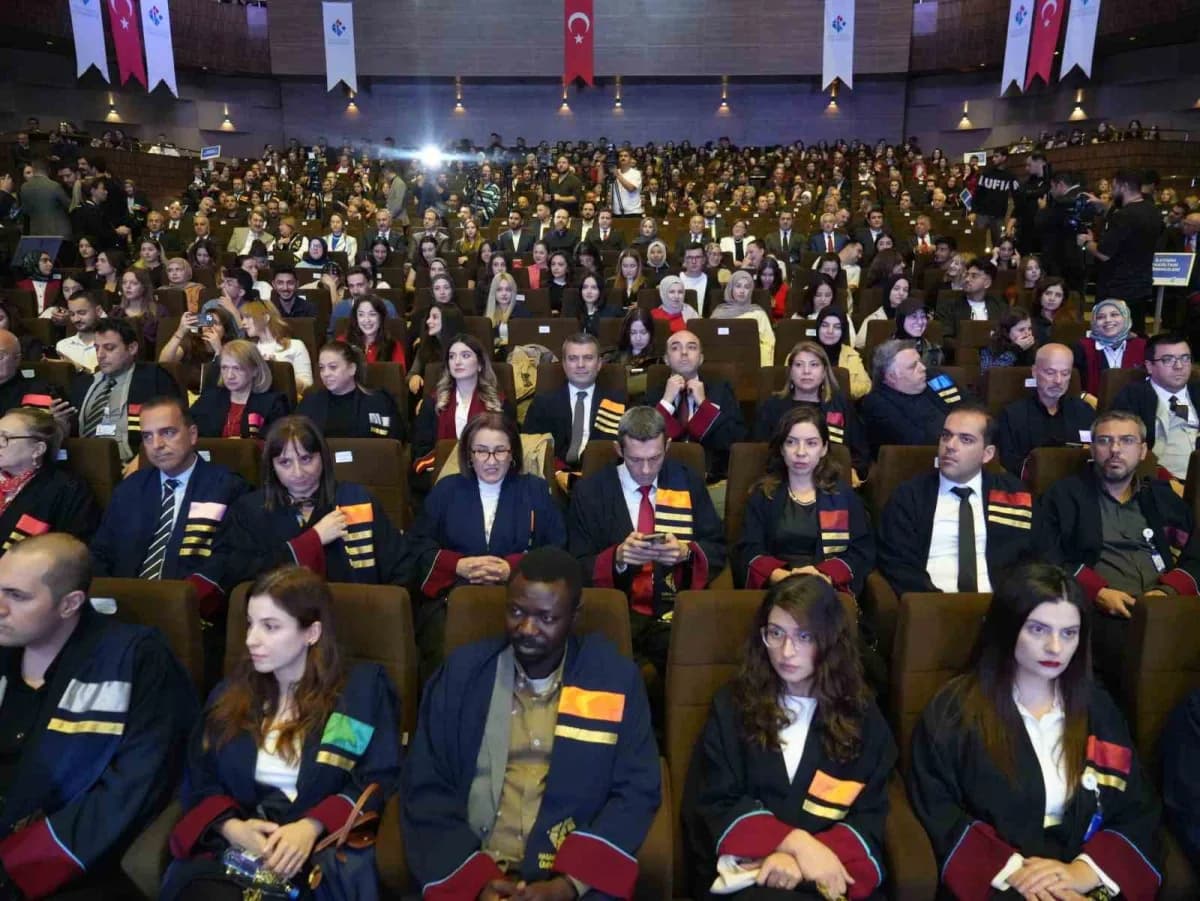Hasan Kalyoncu Üniversitesi'nde akademik ve sportif başarılar ödüllendirildi