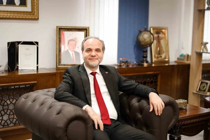 Niğde Ömer Halisdemir Üniversitesi Rektörü Prof. Dr. Hasan Uslu'nun portresi