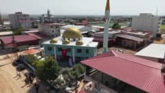 Hatay Kırıkhan’da deprem sonrası inşa edilen Marangozlar Camii’nin ibadete açılış töreni