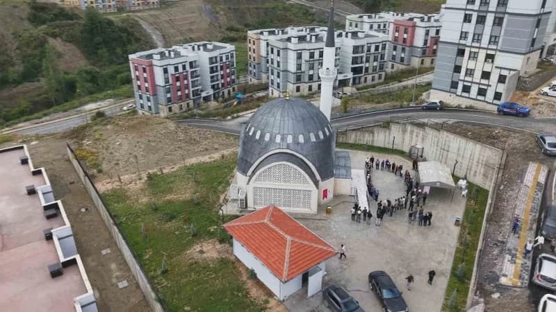 Oki Hz. Hasan Camii ibadete açıldı.