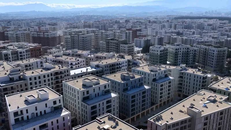 Antakya Atatürk Caddesi Çevre, Şehircilik ve İklim Değişikliği Bakanlığı koordinesinde TOKİ ve Emlak Konut GYO iş birliğ