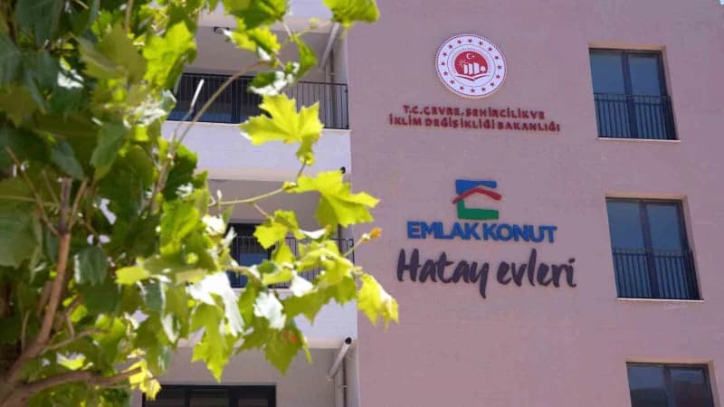 Antakya Atatürk Caddesi Çevre, Şehircilik ve İklim Değişikliği Bakanlığı koordinesinde TOKİ ve Emlak Konut GYO iş birliğ