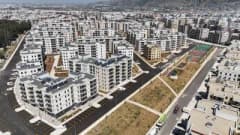 Hatay Antakya Emek Mahallesi’nde deprem sonrası yeniden inşa edilen modern konutlar ve hayatın başladığı sokaklar