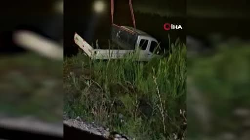 Hatay Kumlu ilçesinde dereye uçan kamyonetin olay yeri görüntüsü