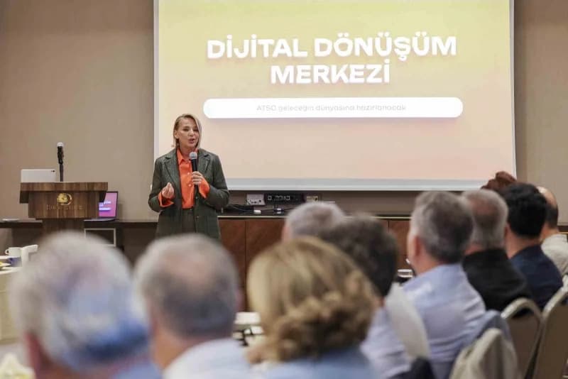 ATSO yönetimine ilişkin vizyonlarının merkezinde bilim, teknoloji, veri ve ortak akıl bulunduğunu vurgulayan Öz, Yeni dö