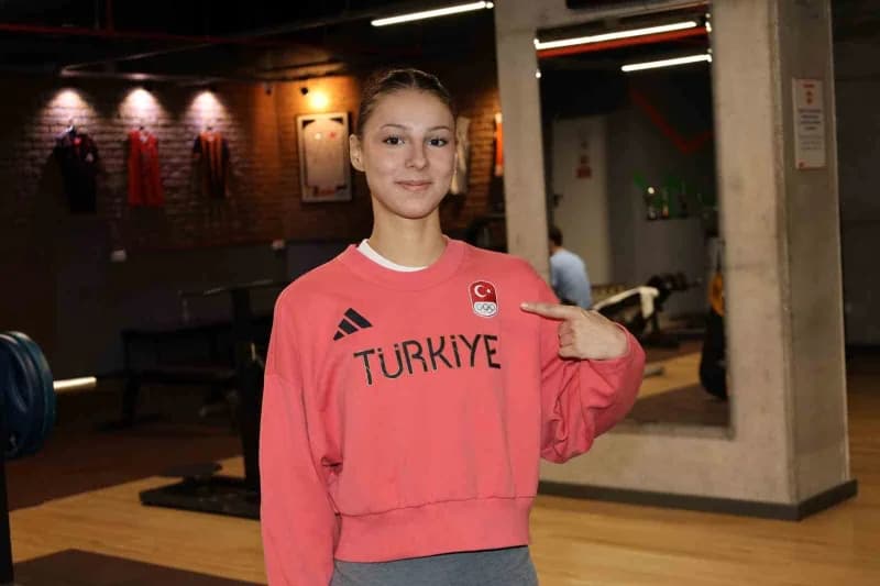 Katıldığı son üç şampiyonada da rakiplerini geride bırakarak altın madalya kazanan Hatice Pınar Yiğitalp, yeni hedefini
