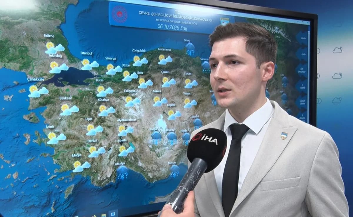 Meteoroloji uzmanı Sefa Dere, hava tahmin raporlarını açıklıyor