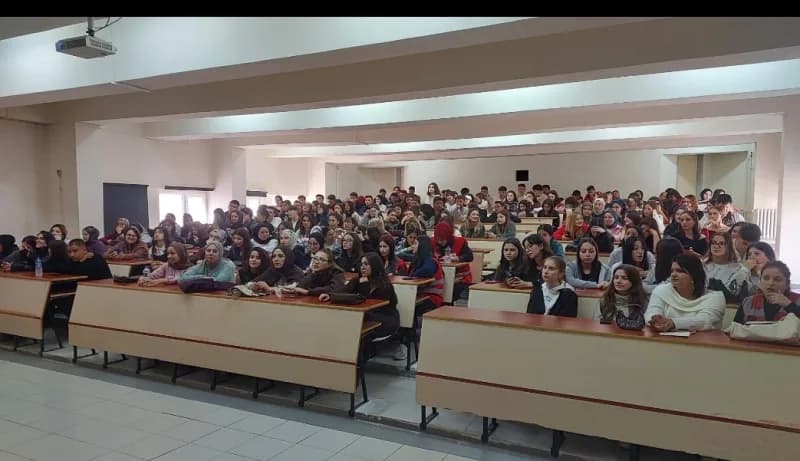 Havza MYO’da 1. sınıf öğrencilerine yönelik üniversite yaşamına uyum programından bir kare