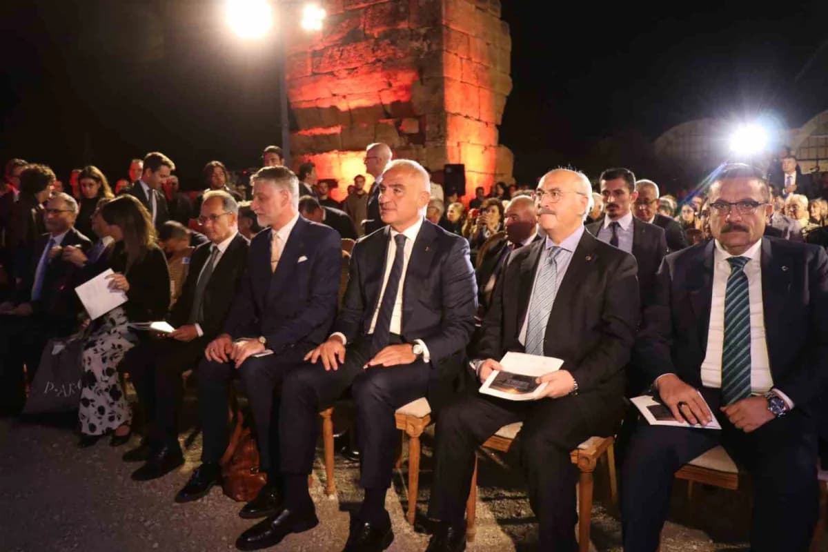 Denizli Hierapolis Antik Kenti, 17. İtalyan Arkeoloji Sempozyumu’na ev sahipliği yaptı. Kültür ve Turizm Bakanı Mehmet N