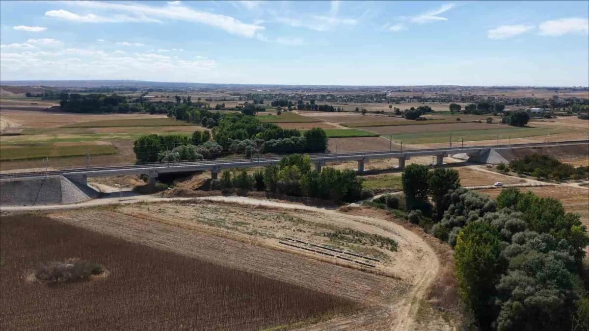 Ulaştırma ve Altyapı Bakanı Abdulkadir Uraloğlu, "Hızlı Tren ağımızı Çerkezköy’den Kapıkule’ye, Avrupa sınırına kadar ul