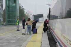 Çerkezköy-Edirne hızlı tren hattında hareket eden hızlı tren ve istasyon görüntüsü