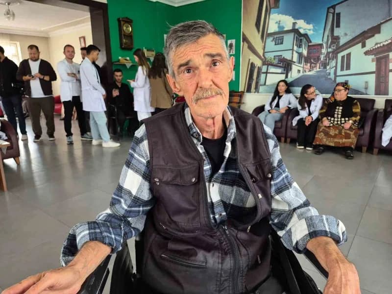 Huzurevi sakinlerinden 63 yaşındaki Uğur Başay