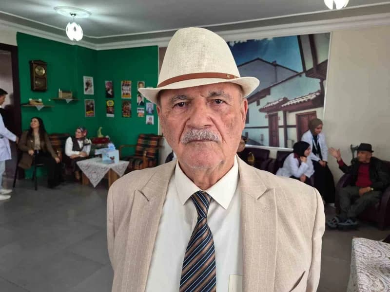 Huzurevi sakinlerinden 76 yaşındaki Şahin Düzgenç