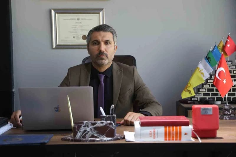 Avukat Ferhat Karlı