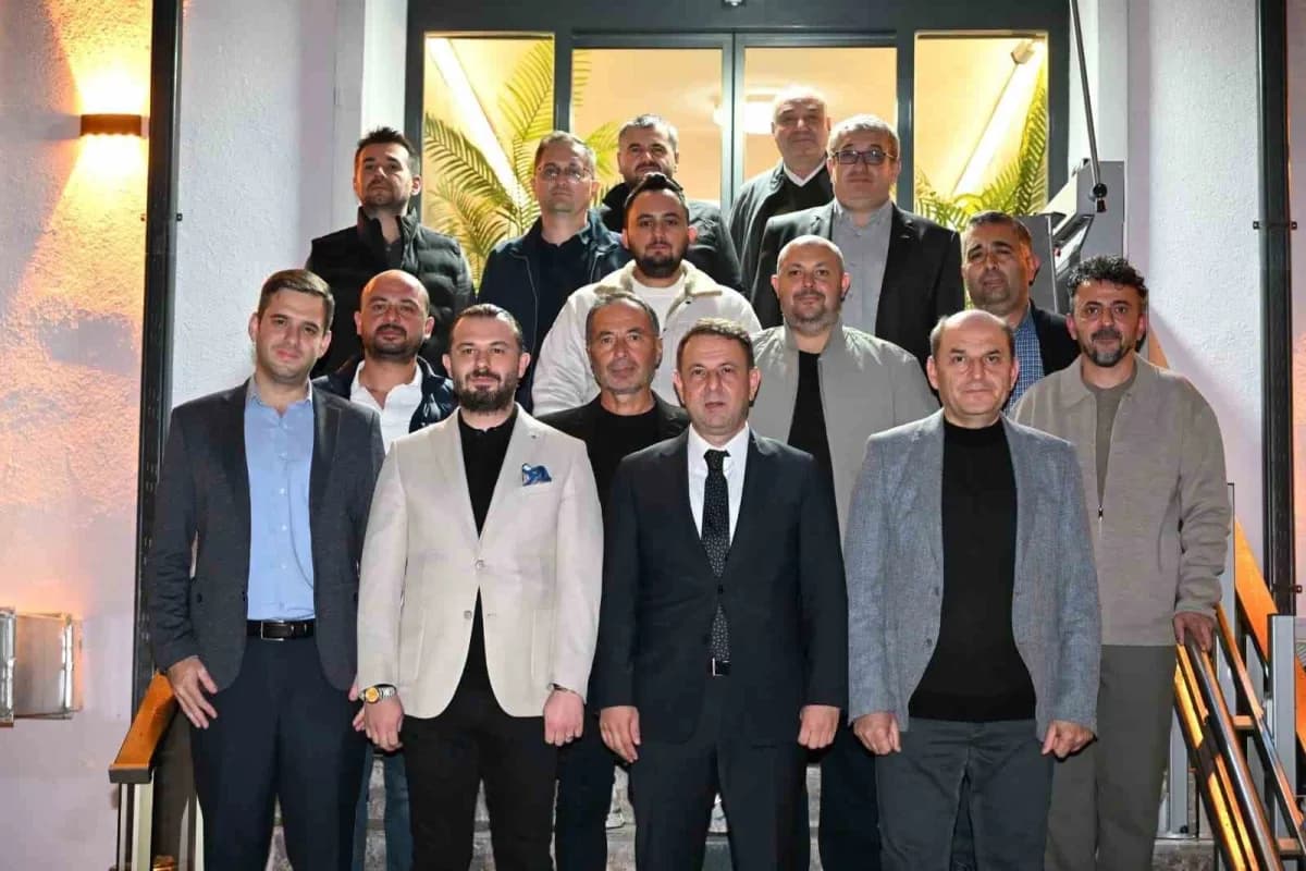 Manisa'nın Demirci ilçesinde uzun yıllardır halıcılık sektöründe faaliyet gösteren sanayici ve iş in