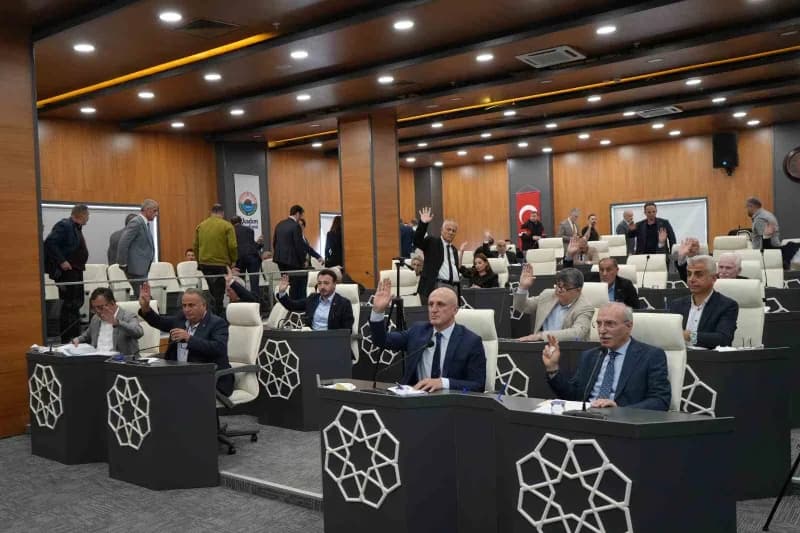 İlkadım Belediye Meclisi Ekim Ayı ilk oturumu, belediyenin meclis toplantı salonunda İhsan Kurnaz başkanlığında yapıldı.