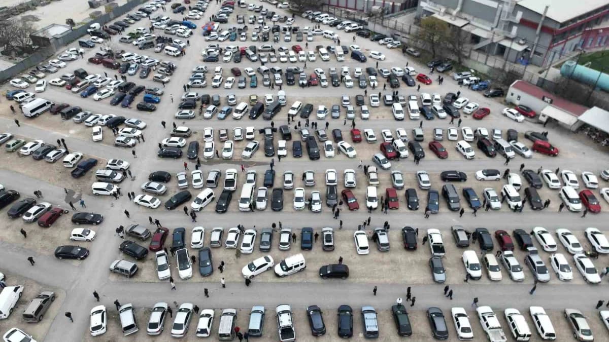 İkinci eldeki dolandırıcılığa karşı Yargıtay önemli bir karar verdi (Arşiv BURSA otopazarı)