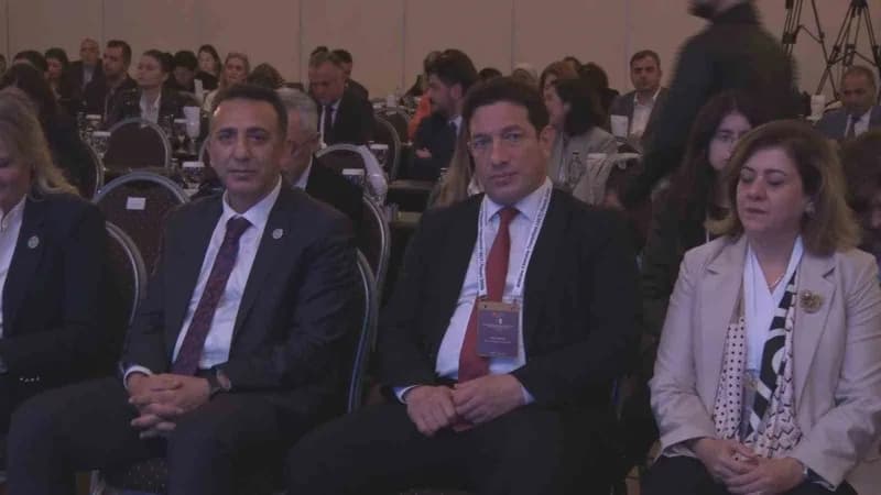 Ankara İklim Geçişi Forumu’nda Halil Hasar konuşma yaparken