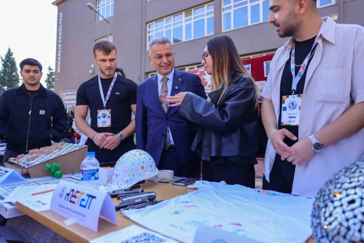 İlkadım Belediyesi gençlere eğitim ve spor alanında destek sağlıyor