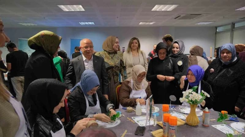 İnegöl Belediyesi, "Sıfır Atık Kadınla Mümkün" ve "Sürdürülebilir Çevre-sıfır Atık Eğitimi" başlığıyla düzenlenen progra