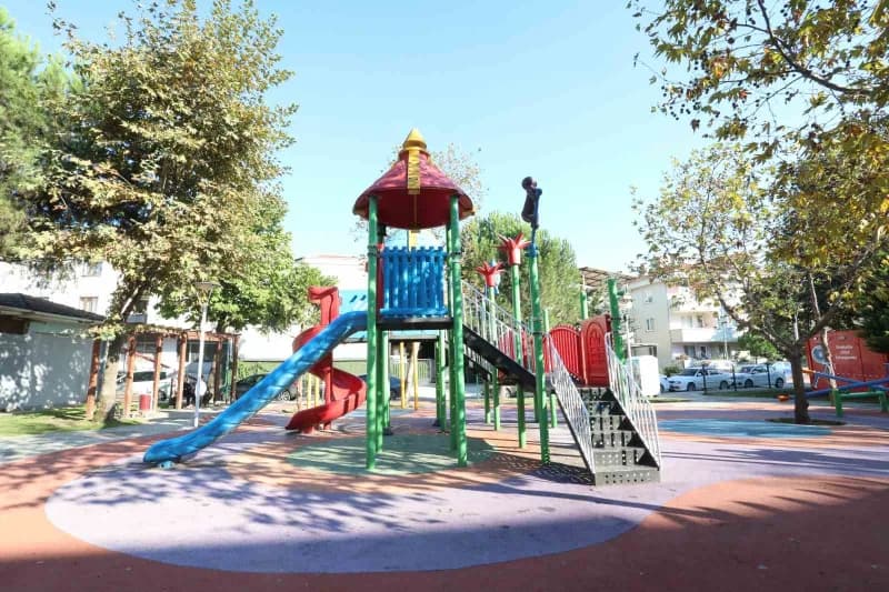 Bursa’nın İnegöl Belediyesi’nde hayata geçirilen Güvenli Park uygulamaları 45’e ulaştı. 150 kamera i