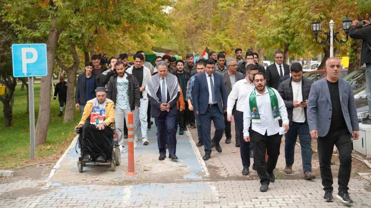İnönü Üniversitesinde Filistin’e destek için tek yürek oldular
