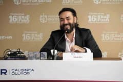 Prof. Dr. Uğur Batı Kocaeli Kitap Fuarı'nda insan zekası ve potansiyelini anlatırken