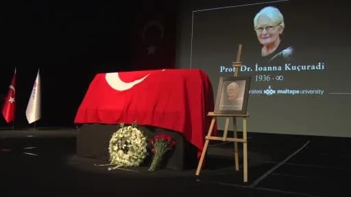 Prof. Dr. İoanna Kuçuradi için Maltepe Üniversitesi’nde düzenlenen cenaze töreninden bir kare