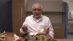 Acıbadem Kayseri Hastanesi Kulak Burun Boğaz Uzmanı Prof. Dr. Mehmet Akif Somdaş işitme cihazları hakkında bilgi verirke