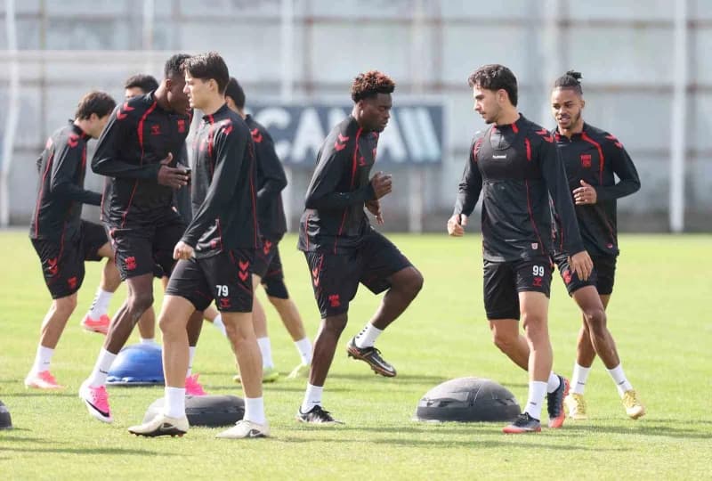 Trendyol 1. Lig’in 12. Haftasında Ümraniyespor’a konuk olacak Sivasspor, bu karşılaşmanın hazırlıkla
