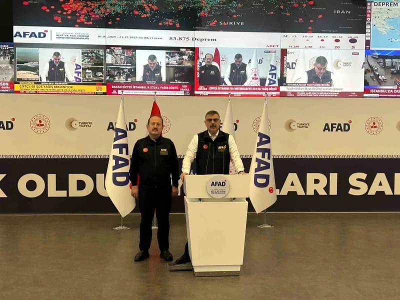İstanbul’da sel ve su baskını sonrası kurtarma ekiplerinin çalışmaları