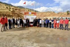 İstanbul Beykoz’dan Şırnak’a gelen öğrenciler, TPAO petrol sahasında enerji üretim çalışmalarını inceliyor