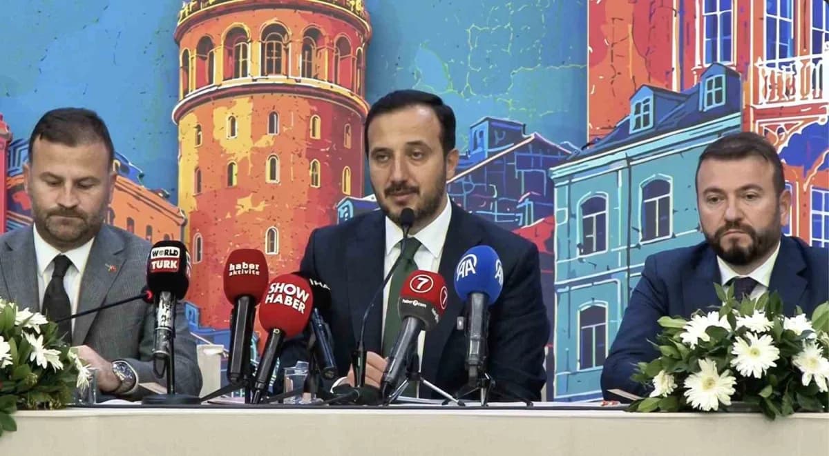 AK Parti İstanbul İl Başkanlığı tarafından Arnavutköy’de düzenlenen İstanbul’u Dinliyoruz programınd