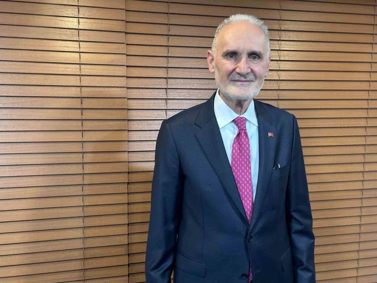 İstanbul Ticaret Odası seçimlerinde oy kullanan üyeler ve sandıklar