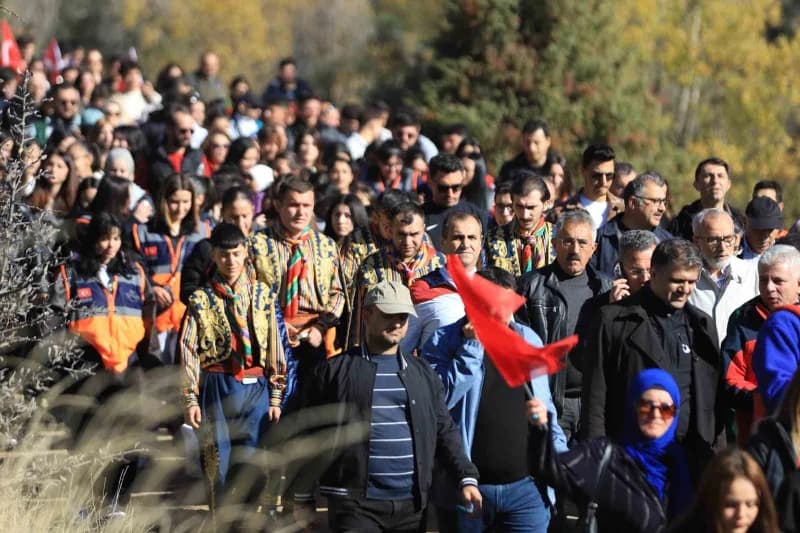 Çankırı’da tarihi İstiklal Yolu’nda gerçekleştirilen 17. İstiklal Yolu Yürüyüşü anma töreninden görü