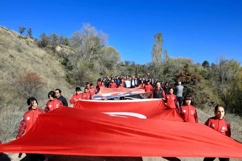 Çankırı’da, Kurtuluş Savaşı’nda silahların cepheye ulaştırıldığı yolda "17. İstiklal Yolu Yürüyüşü"