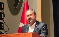 İZAZDER Başkanı Perviz Altay Türkiye-Azerbaycan kardeşliği için açıklama yapıyor