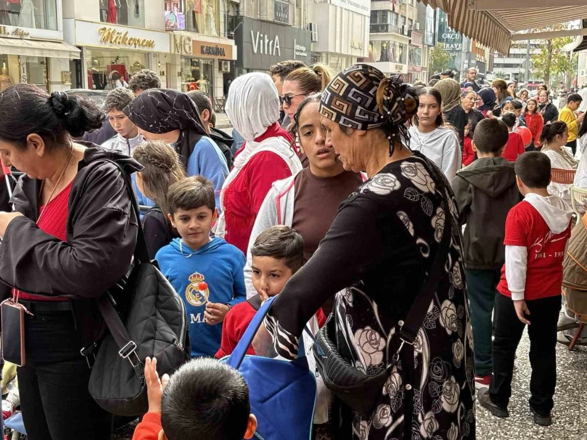 İzmirli dönerciden 29 Ekim’de çocuklara ücretsiz döner