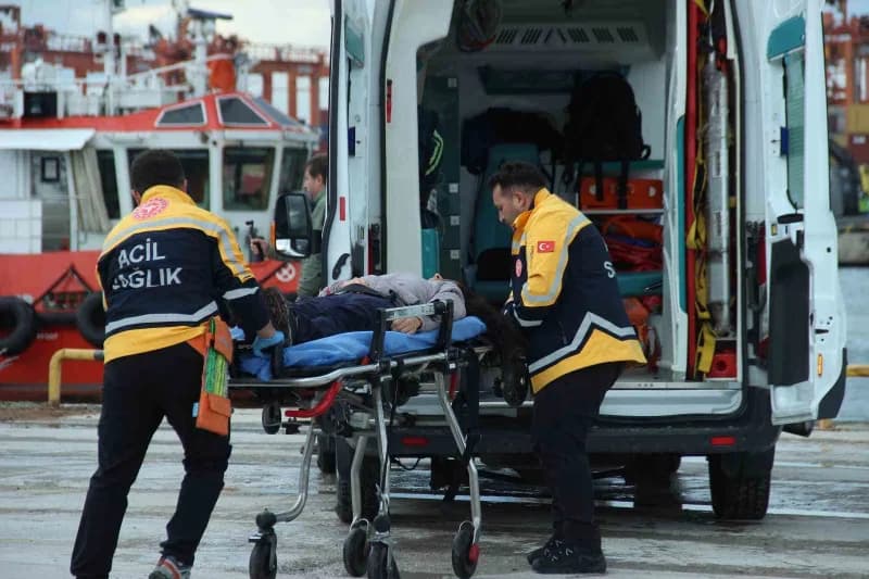 Senaryo gereği kimyasal madde taşıyan konteynerin düşmesi sonucu meydana gelen patlama ve gaz sızıntısına Müdahale eden