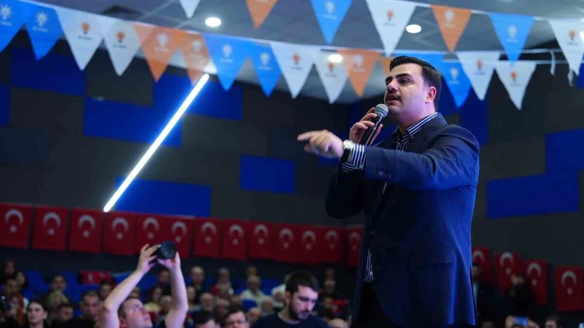 AK Parti Genel Sekreteri Eyyüp Kadir İnan ve AK Parti İzmir İl Başkanı Bilal Saygılı Buca İlçe Danış