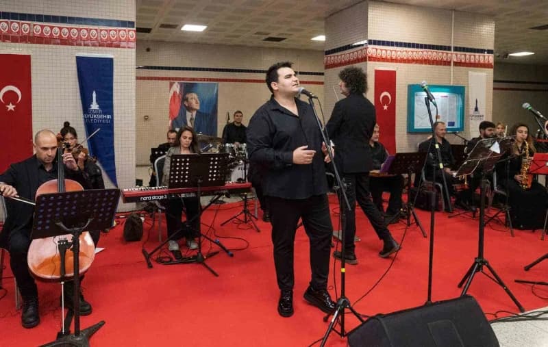İzmir Büyükşehir Belediyesi tarafından kentin Kültür-Sanat yaşamına kazandırılan Smyrna Ensemble, 29