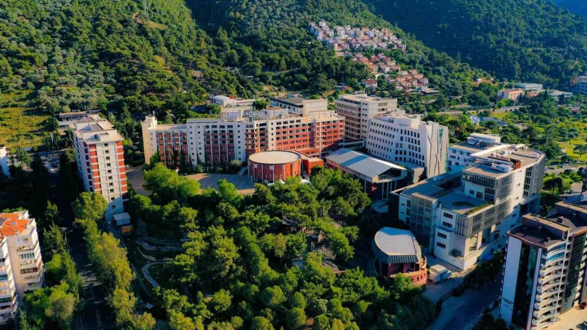İEÜ, Ticaret Bakanlığı tarafından yürütülen Marka Destek Programı’na İstanbul dışından kabul edilen