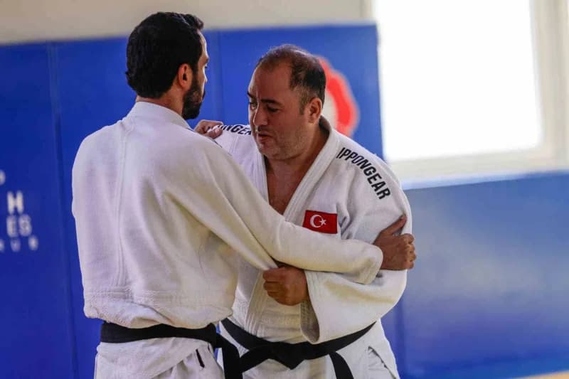 Judoda Çok sayıda ulusal ve uluslararası başarı elde eden Gökhan Biçer, şimdi 2028 Los Angeles Paralimpik Oyunları için