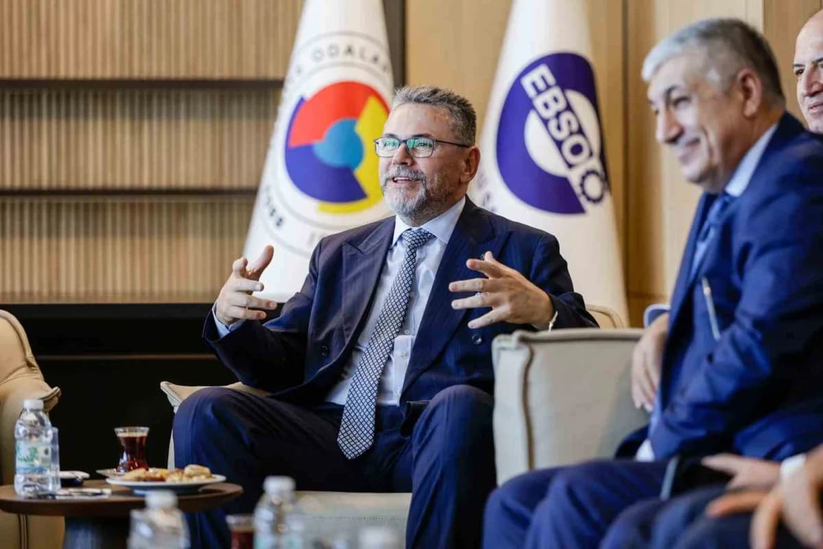 İzmir Büyükşehir Belediye Başkanı Dr. Cemil Tugay, EBSO’nun yeni yönetimini ziyaretinde üretim ve ti