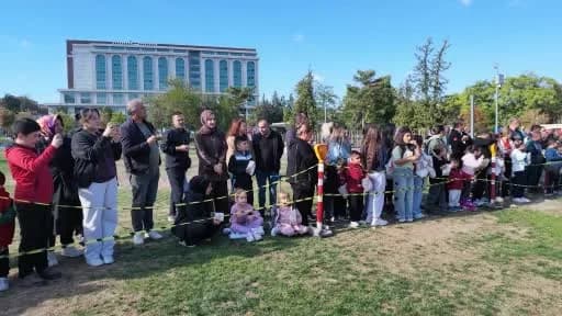 Kırıkkale’de Dünya Hayvanları Koruma Günü etkinliğinde K9 arama kurtarma köpekleri çocukları arıyor