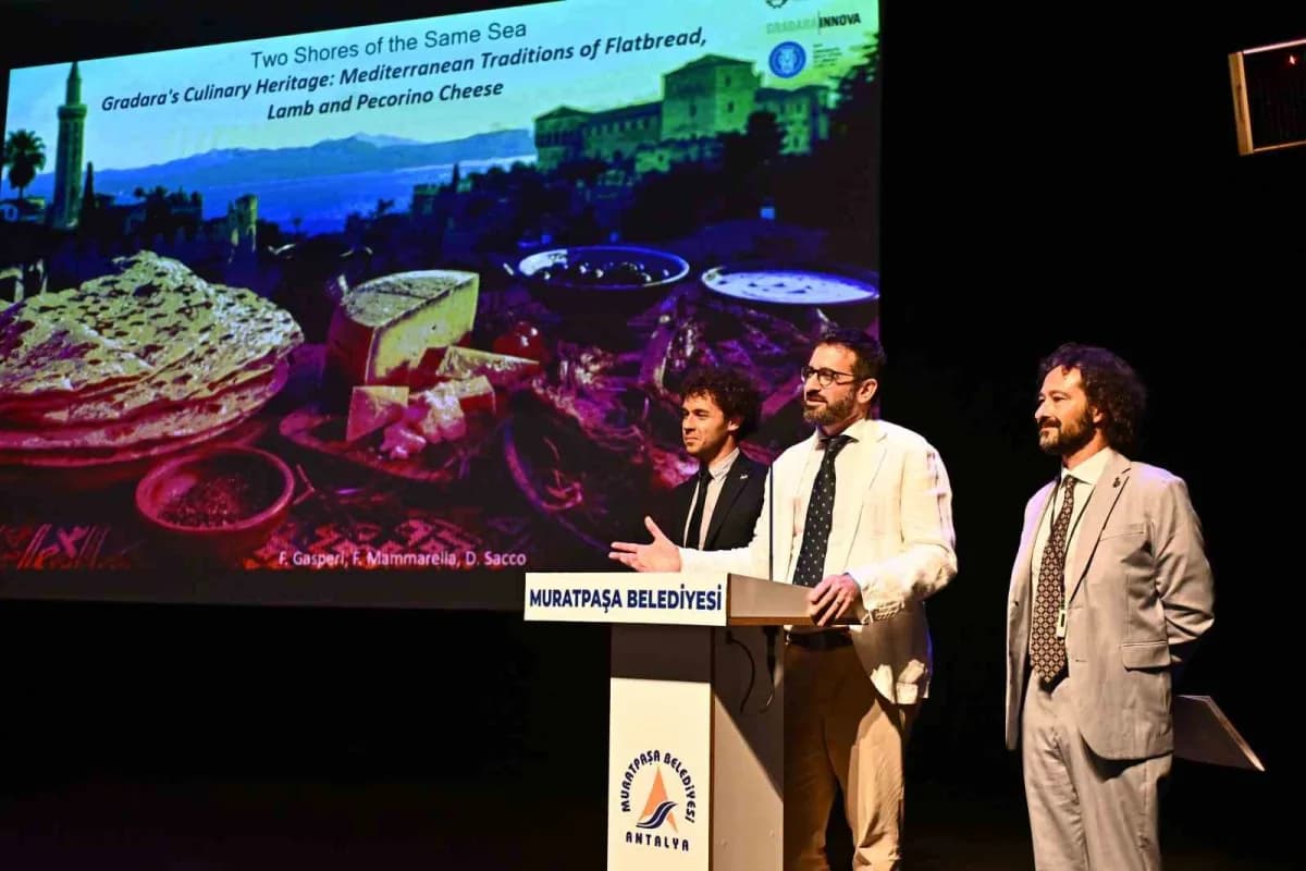 Antalya Muratpaşa Belediyesi’nin bu yıl 11’incisini düzenlediği Uluslararası Kaleiçi Old Town Festivali kapsamında, "Kad
