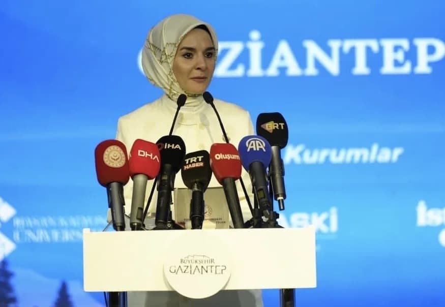 Bir dizi program ve ziyaret için Gaziantep'te bulunan Aile ve Sosyal Hizmetler Bakanı Mahinur Özdemir Göktaş, bir otelde