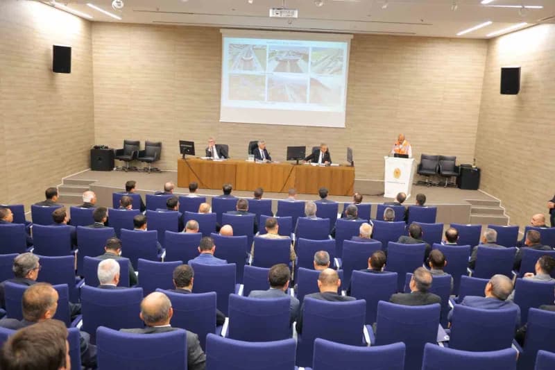 Toplantıda, genelinde devam eden kamu yatırımları, yürütülen çalışmalar ve kurumlar arası Koordinasy